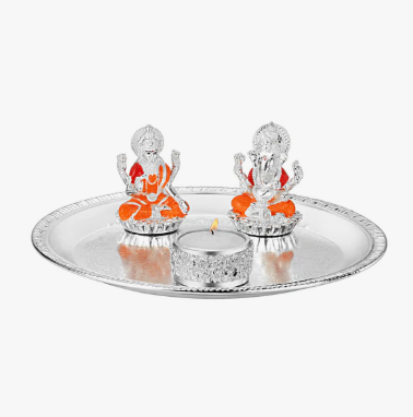 Puja Thali with Lakshmi Ganesha on Chowki & Tea Light